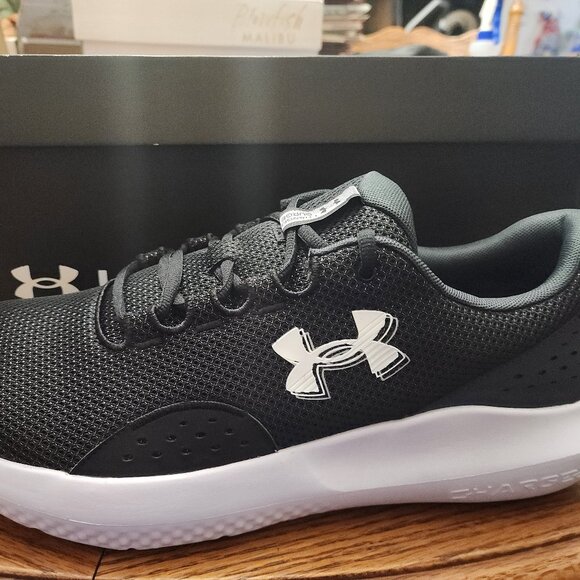 Brand new Under Armour Shoes size 15 mens - Picture 1 of 4